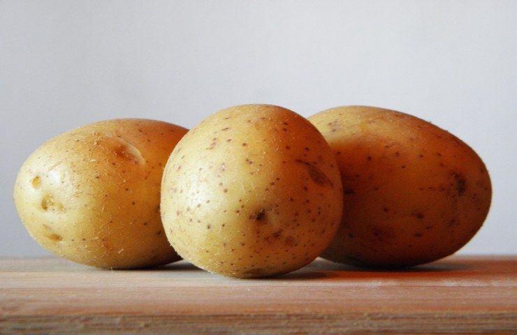 patate schiacciate forno ricetta
