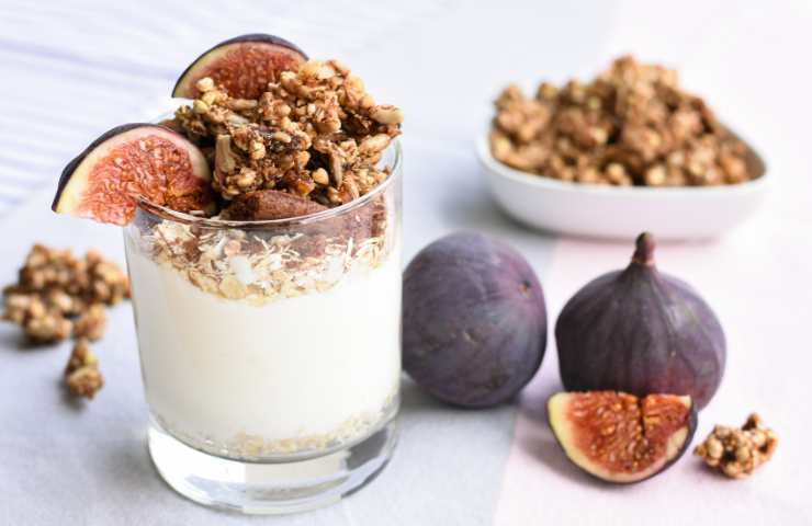 Perché iniziare la giornata con lo yogurt greco a colazione