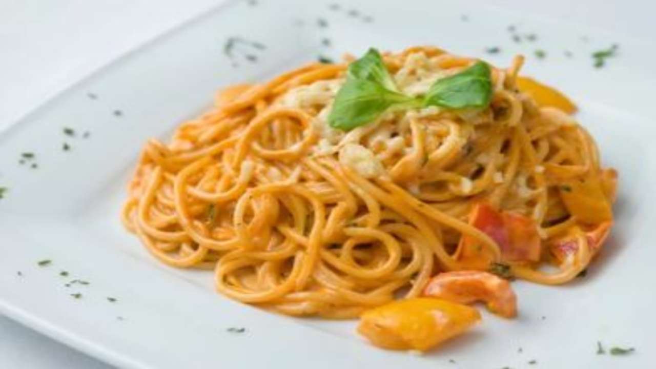 spaghetti crema datterino parmigiano