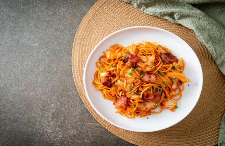 spaghetti napoleone ricetta