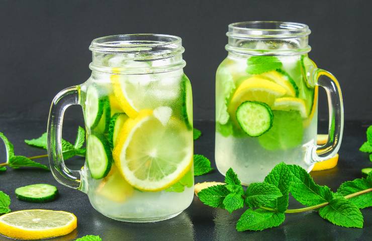 acqua limone zenzero e cetriolo
