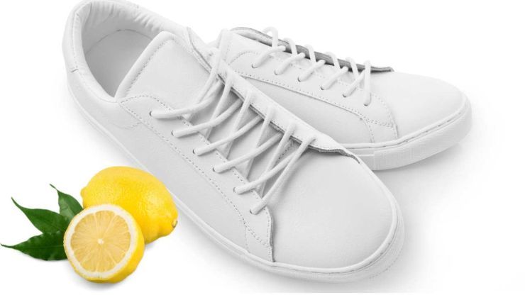 scarpe bianche trucco per pulirle