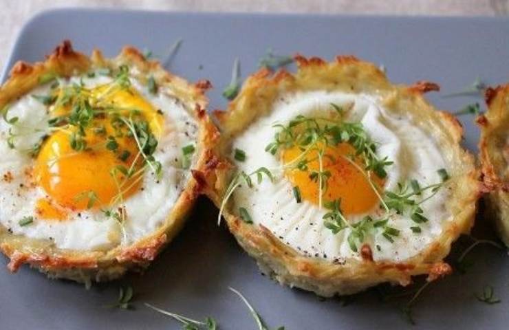 nidi di patate con uova