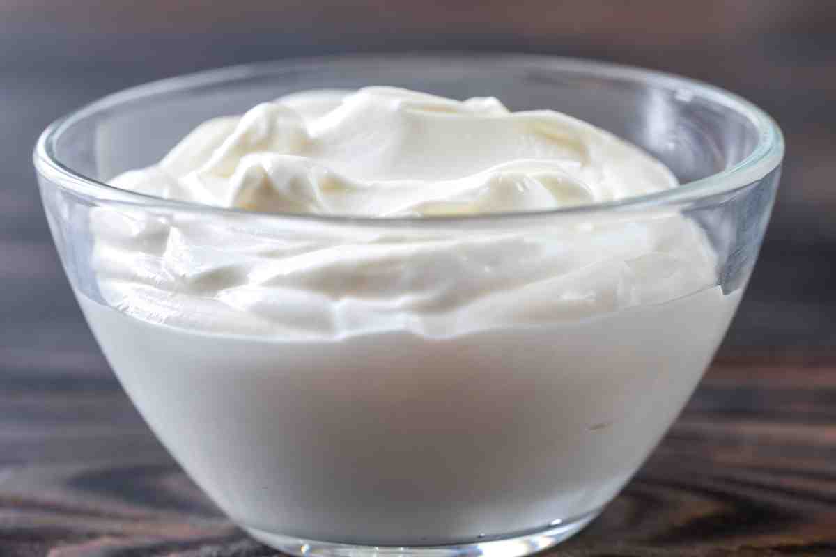yogurt greco in una tazza