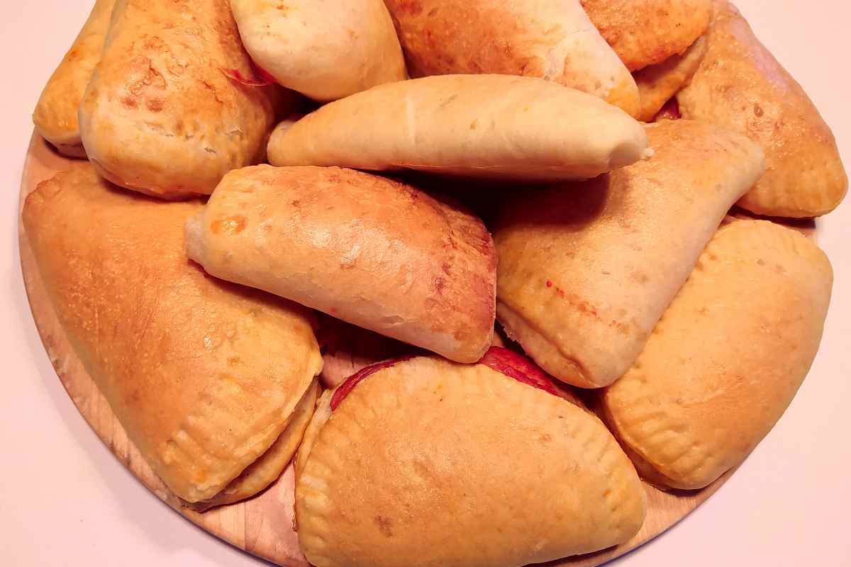 panzerotti su un tavolo